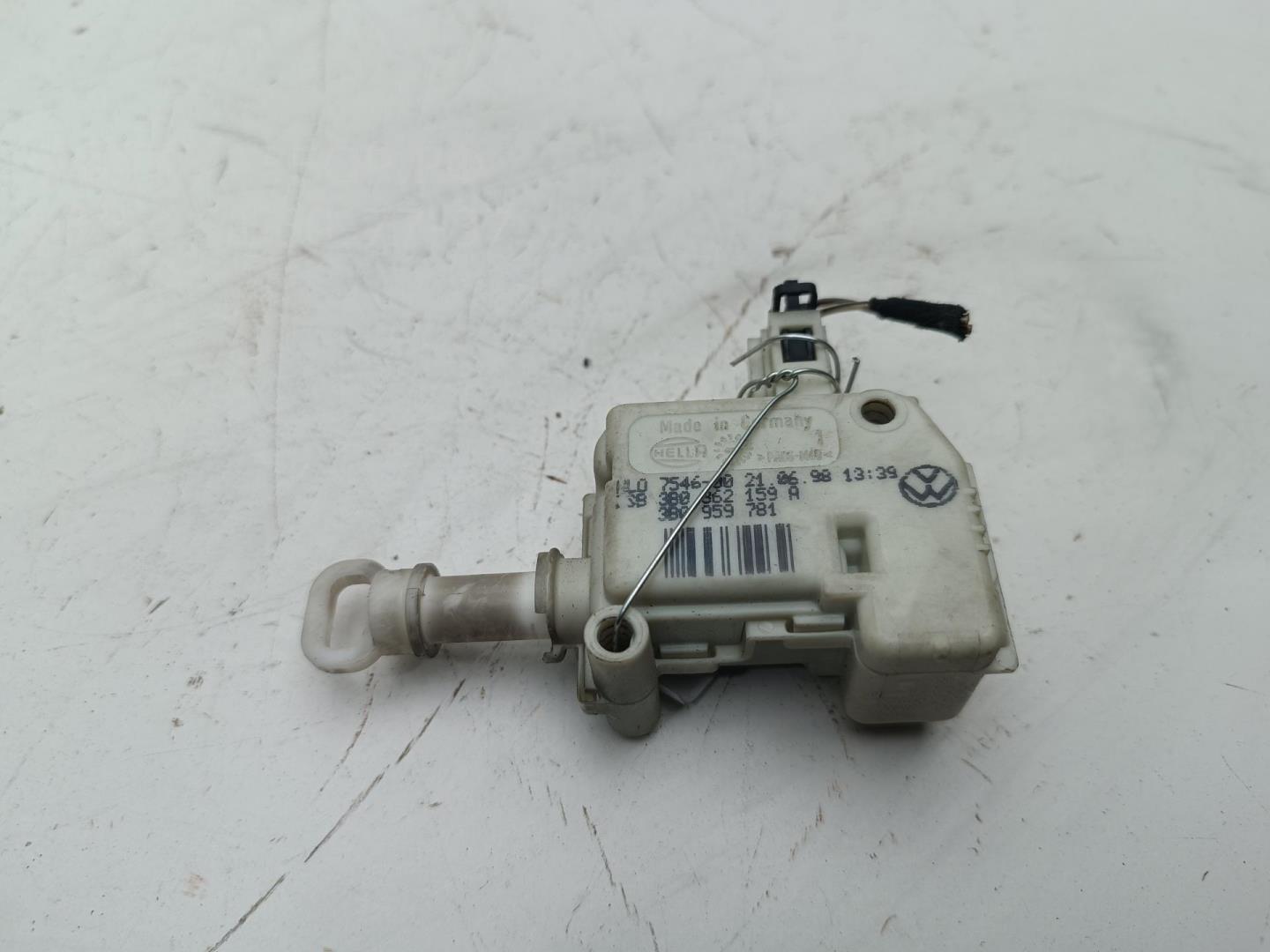 Активатор замка багажника