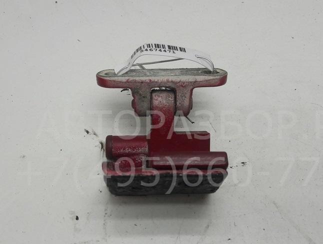 Петля крышки багажника