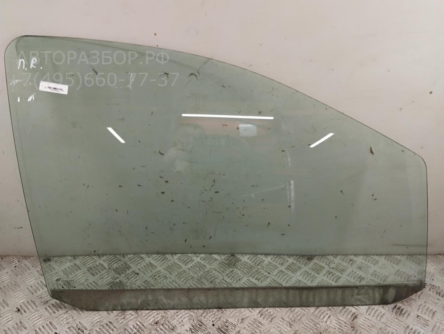 Стекло двери передней правой