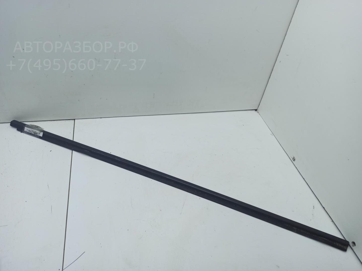 Накладка стекла заднего левого