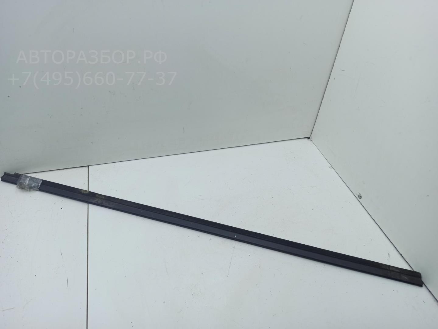Накладка стекла заднего левого