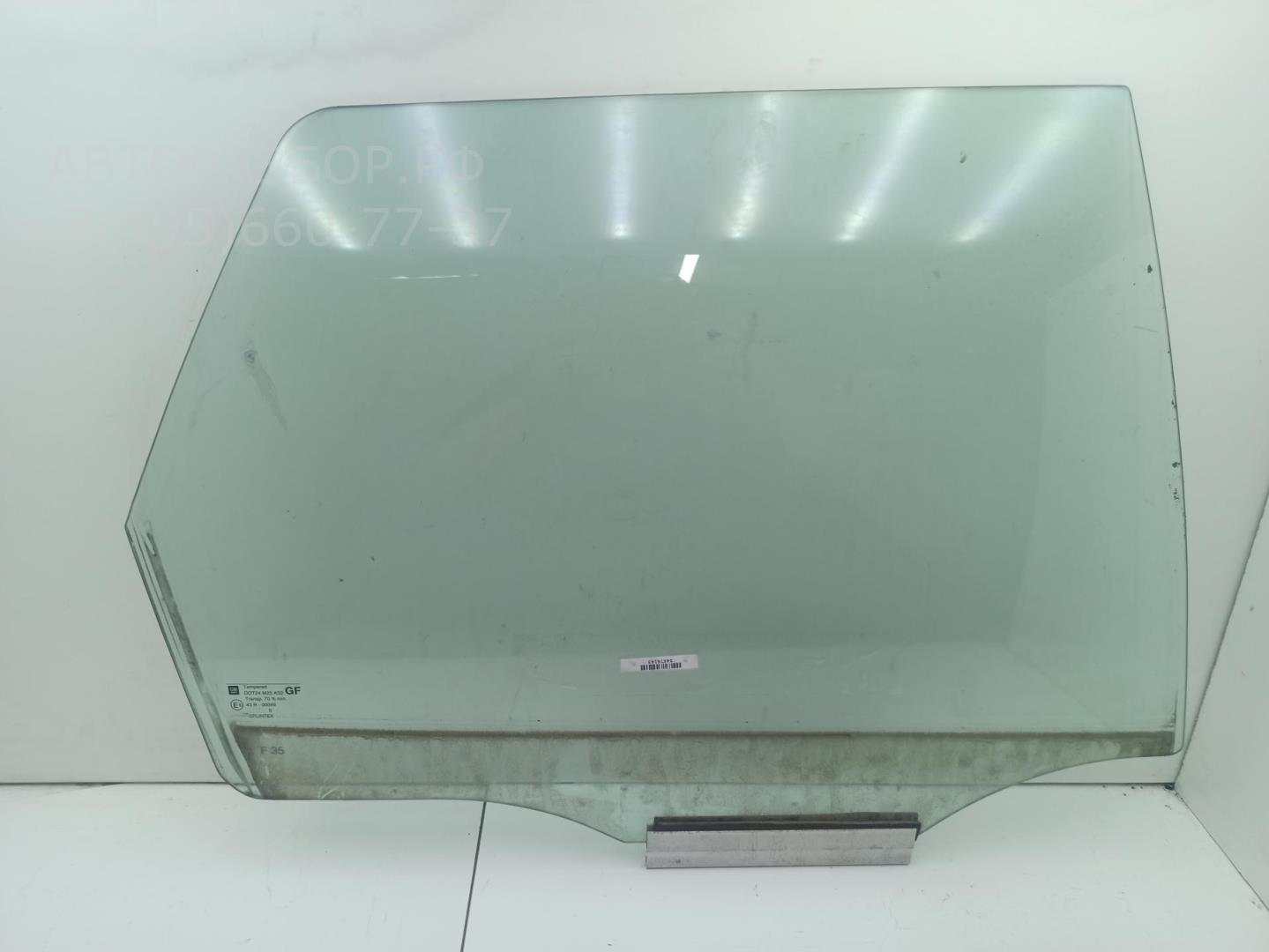 Стекло двери задней правой