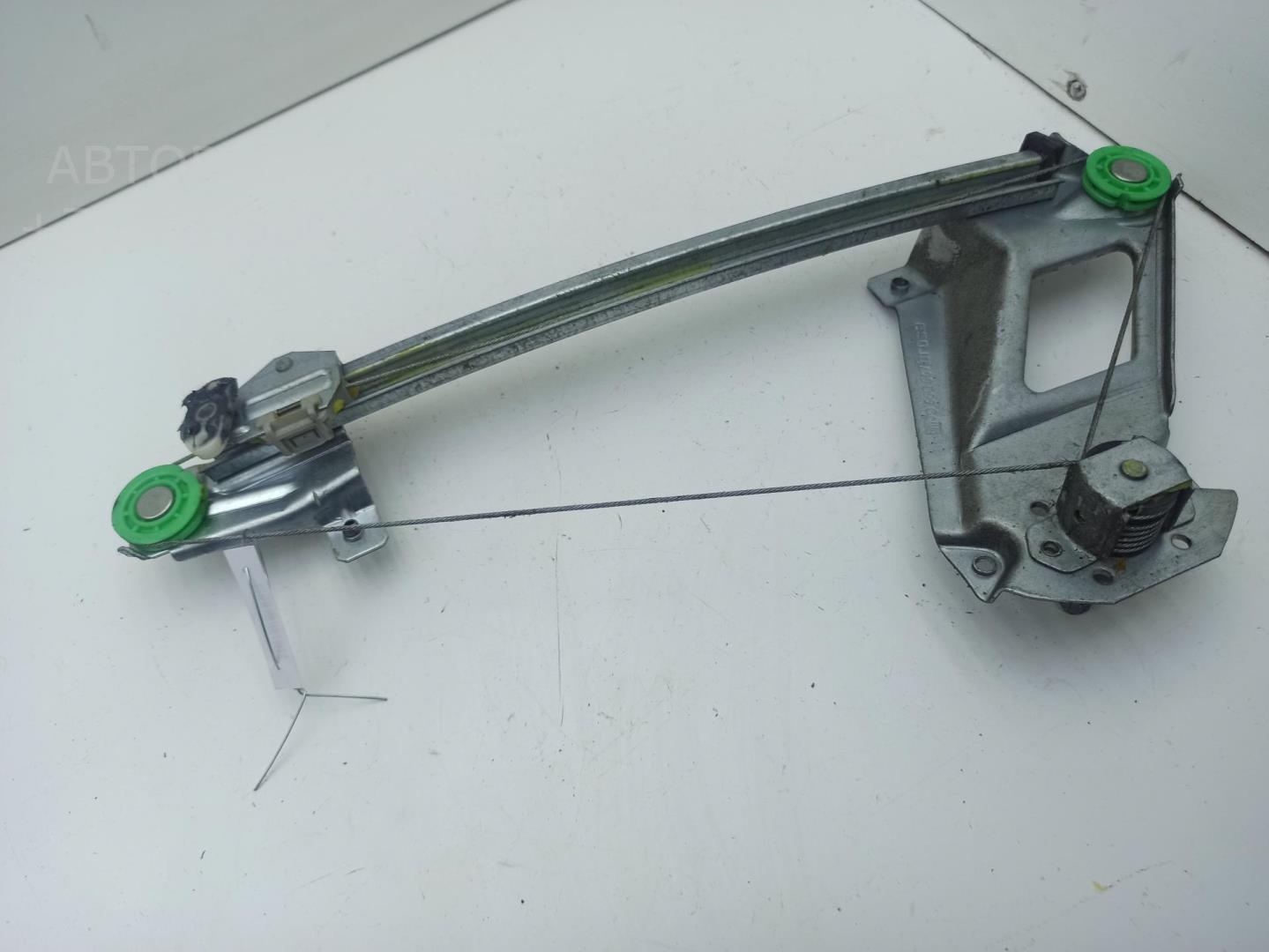Стеклоподъемник механ. задний левый