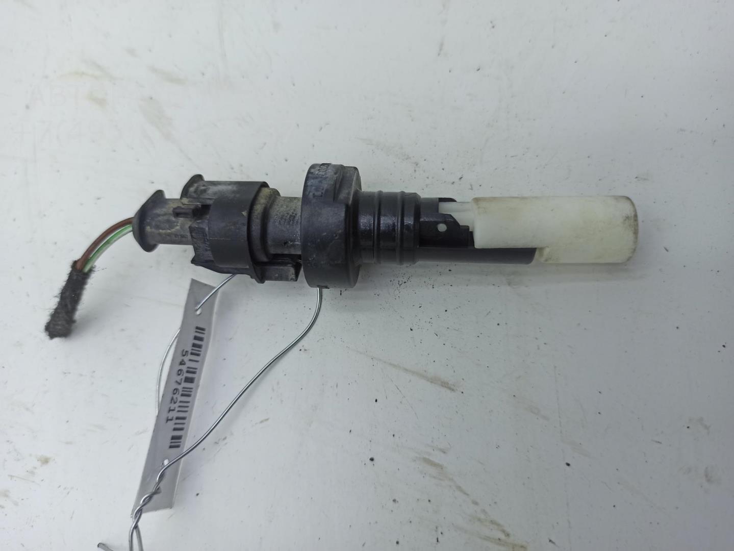 Датчик уровня в бачок омывателя