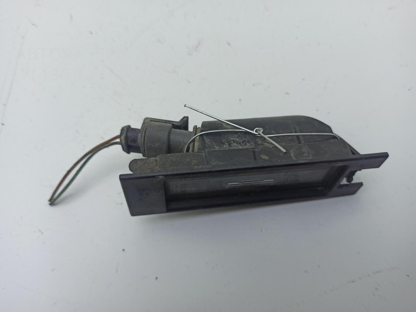 Фонарь подсветки номера