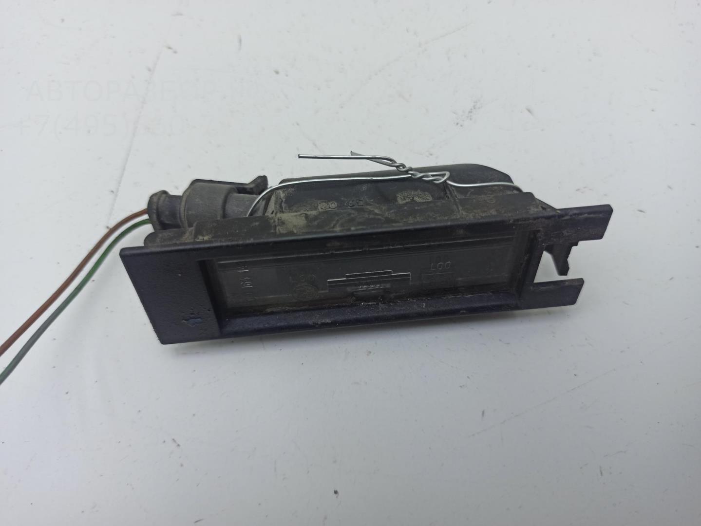 Фонарь подсветки номера