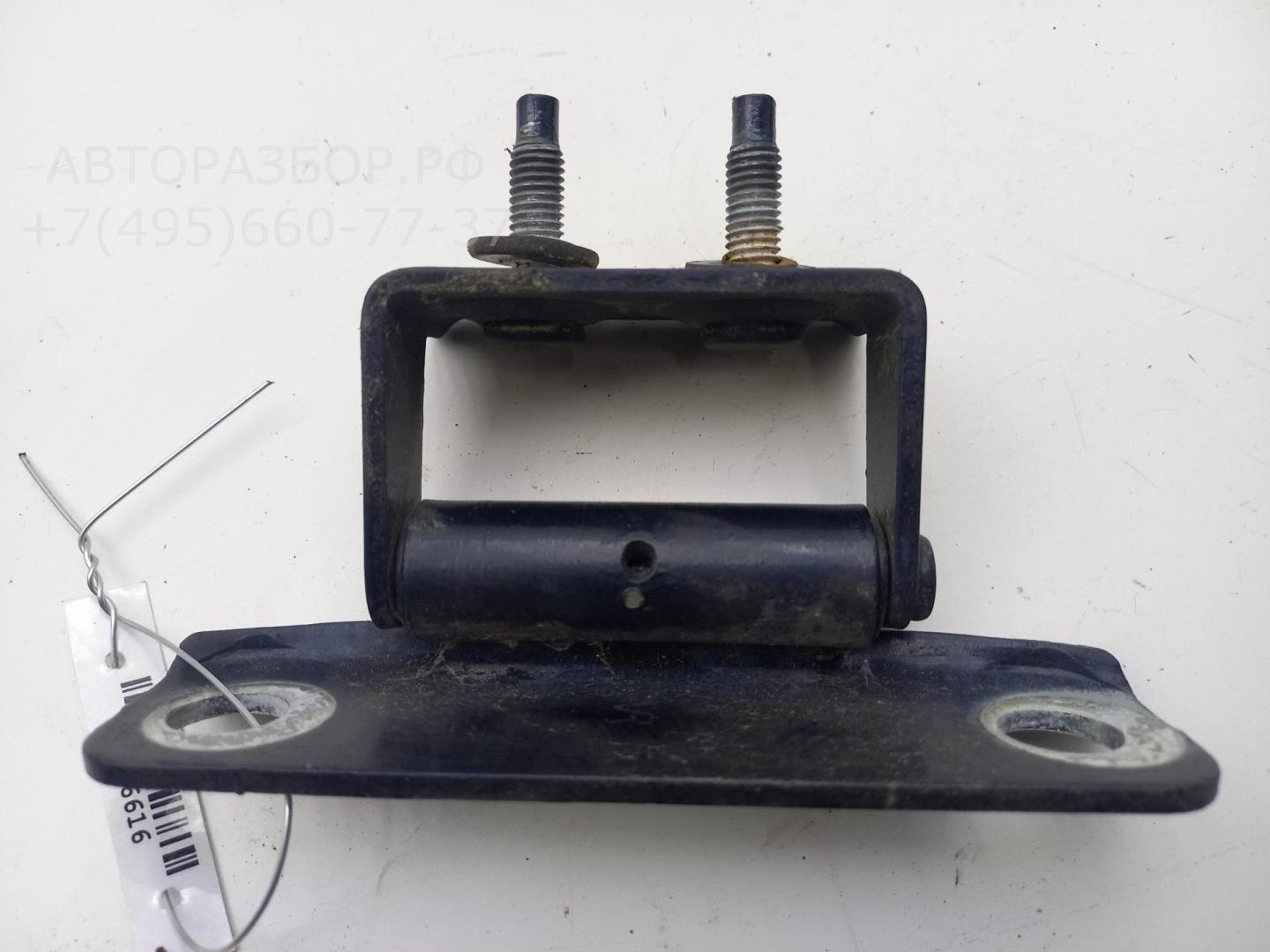 Петля крышки багажника