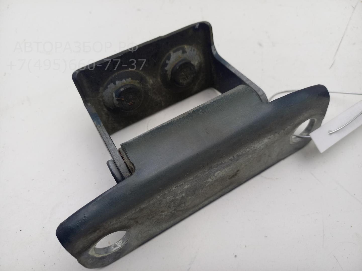 Петля крышки багажника