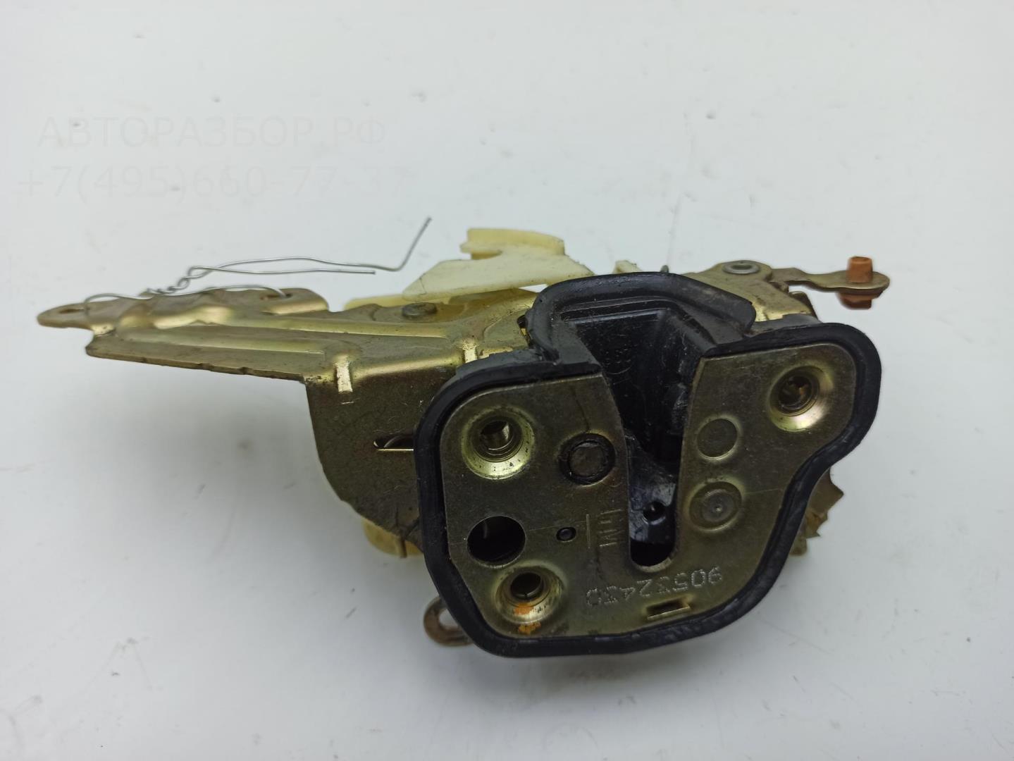 Замок двери передней правой