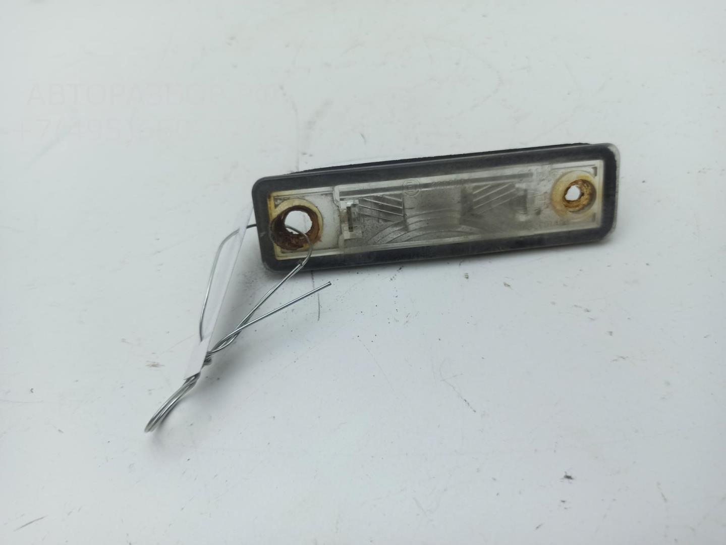 Фонарь подсветки номера