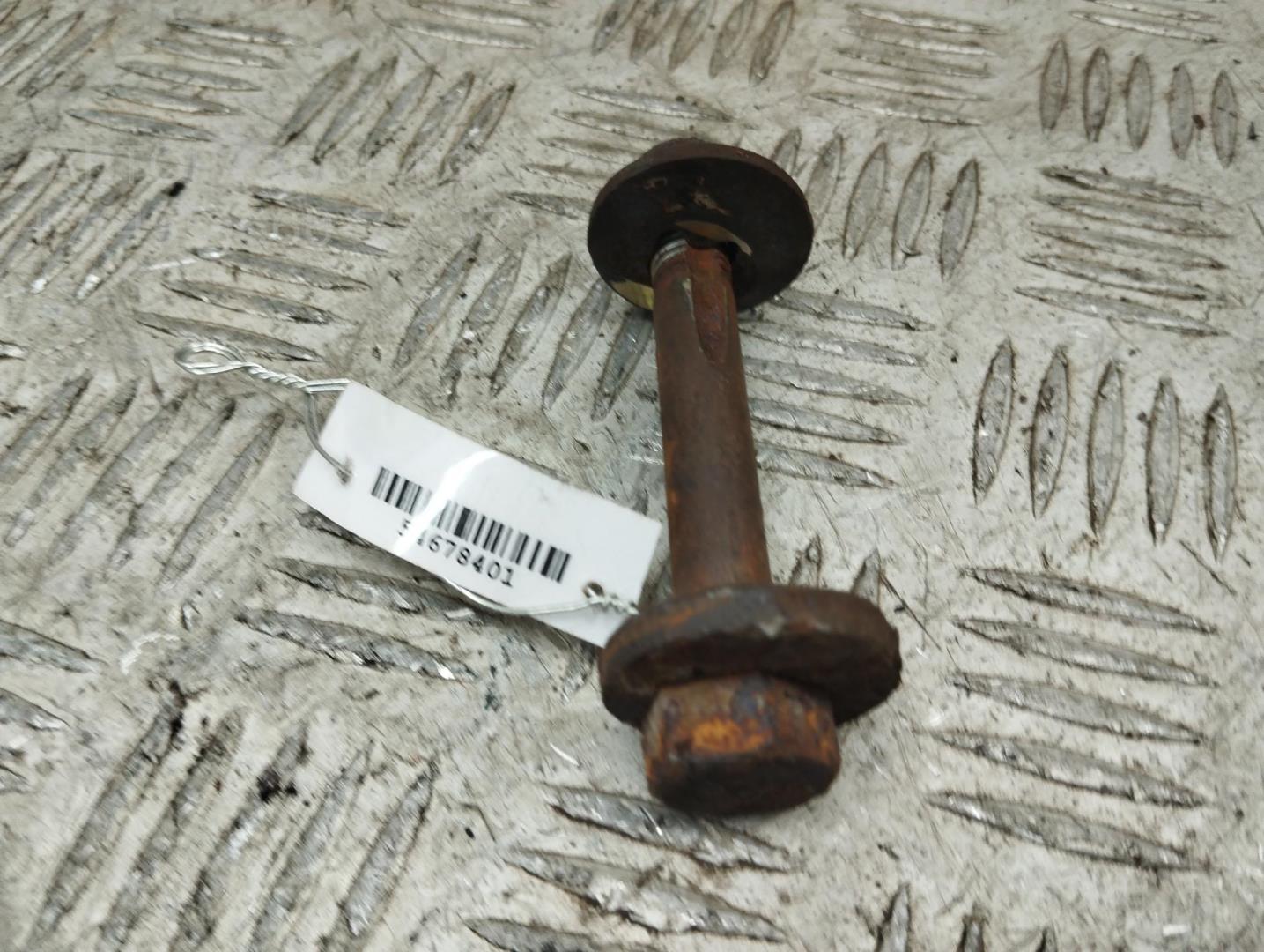 Болт развала задних колес