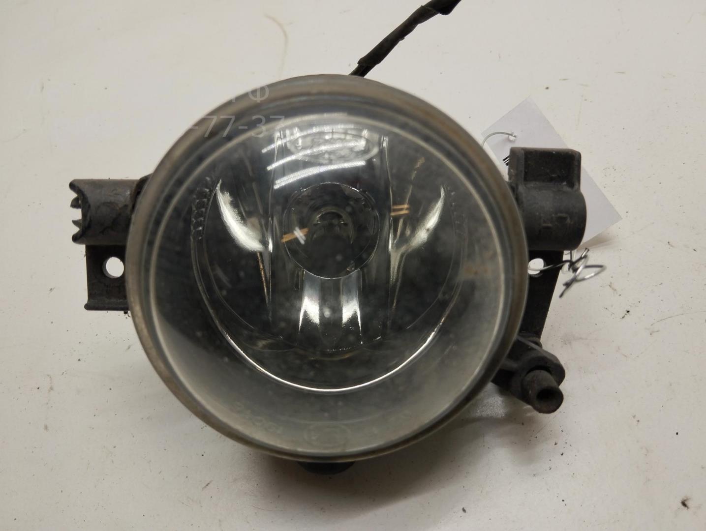 Фара противотуманная левая