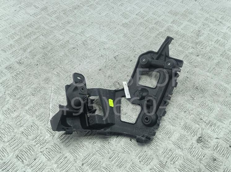 Кронштейн заднего бампера правый