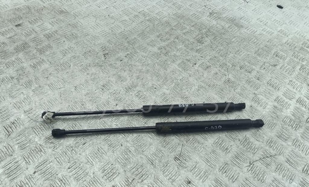 Амортизатор крышки багажника