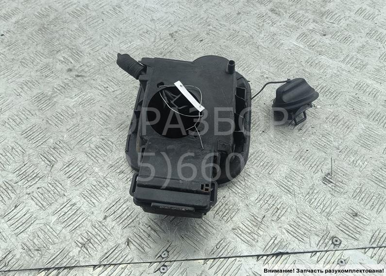 Лючок бензобака