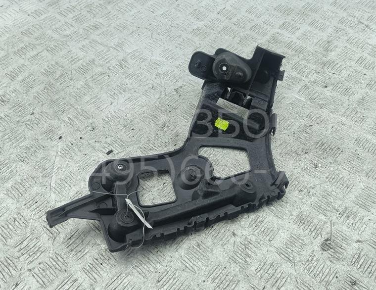 Кронштейн заднего бампера левый