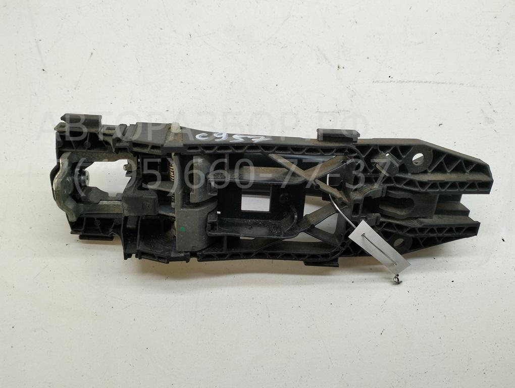 Ручка двери передней наружная левая