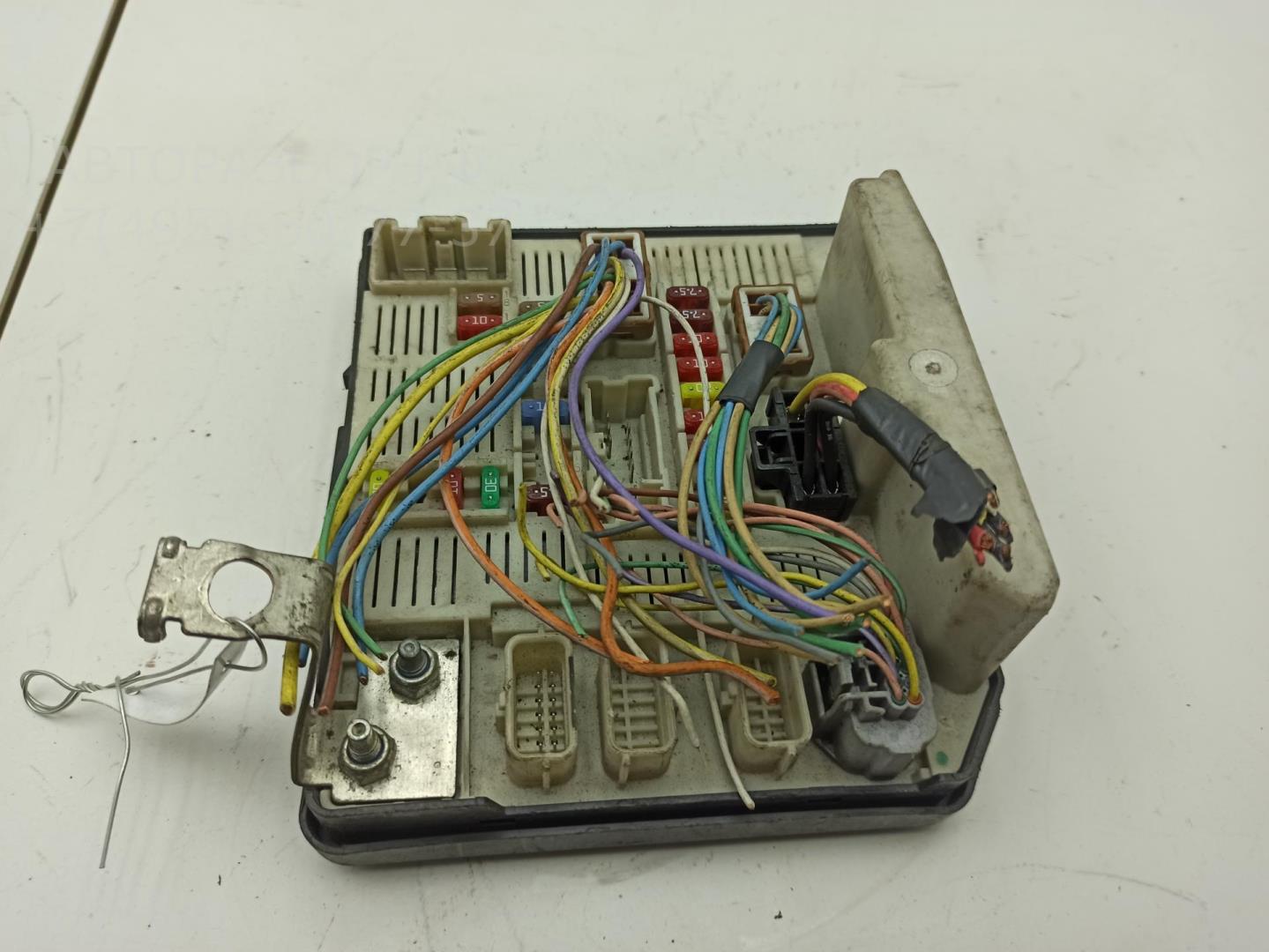 Блок предохранителей