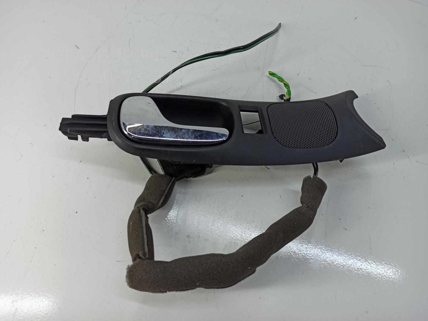 Ручка двери передней внутренняя левая