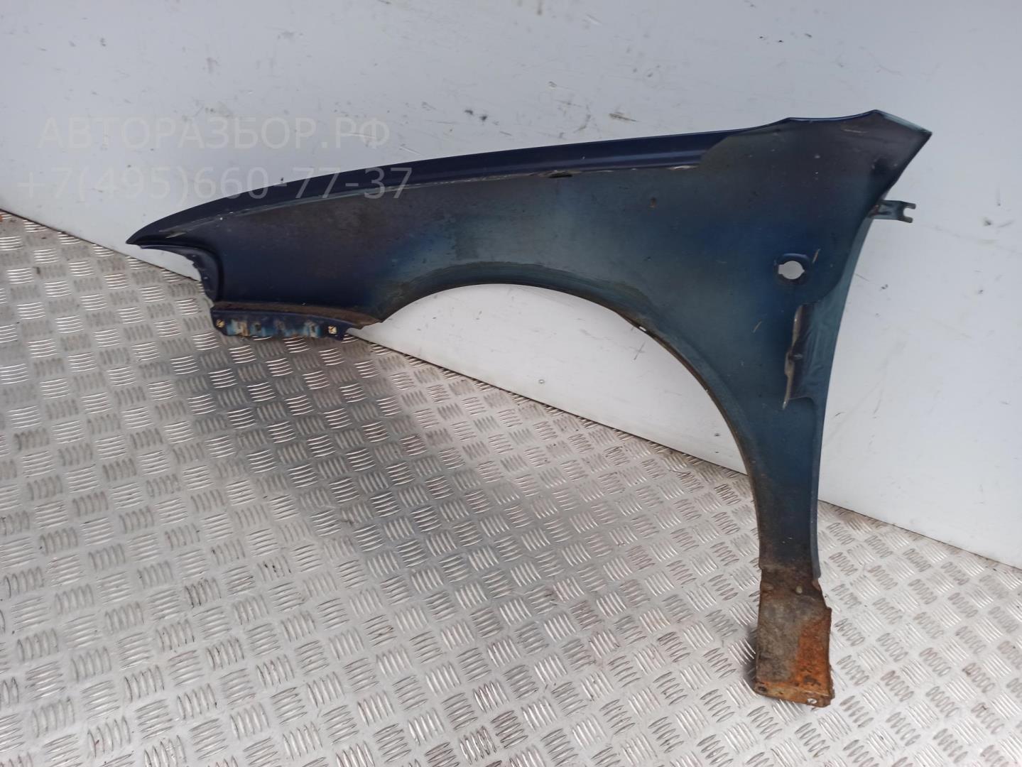 Крыло переднее правое