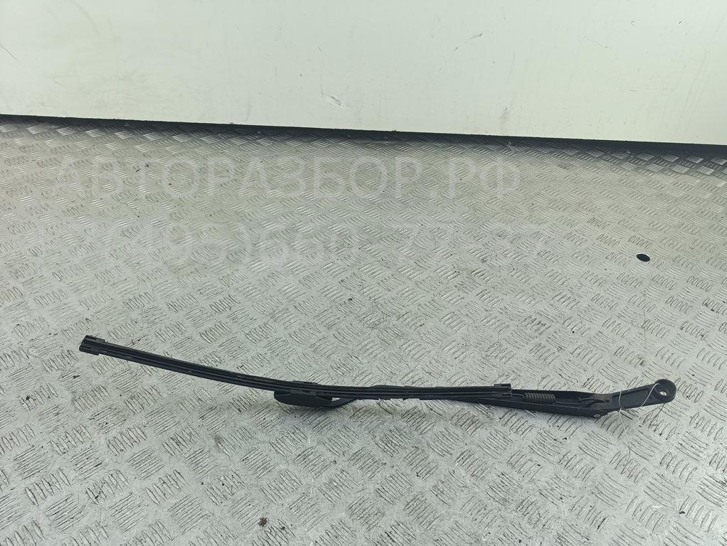 Поводок стеклоочистителя передний левый