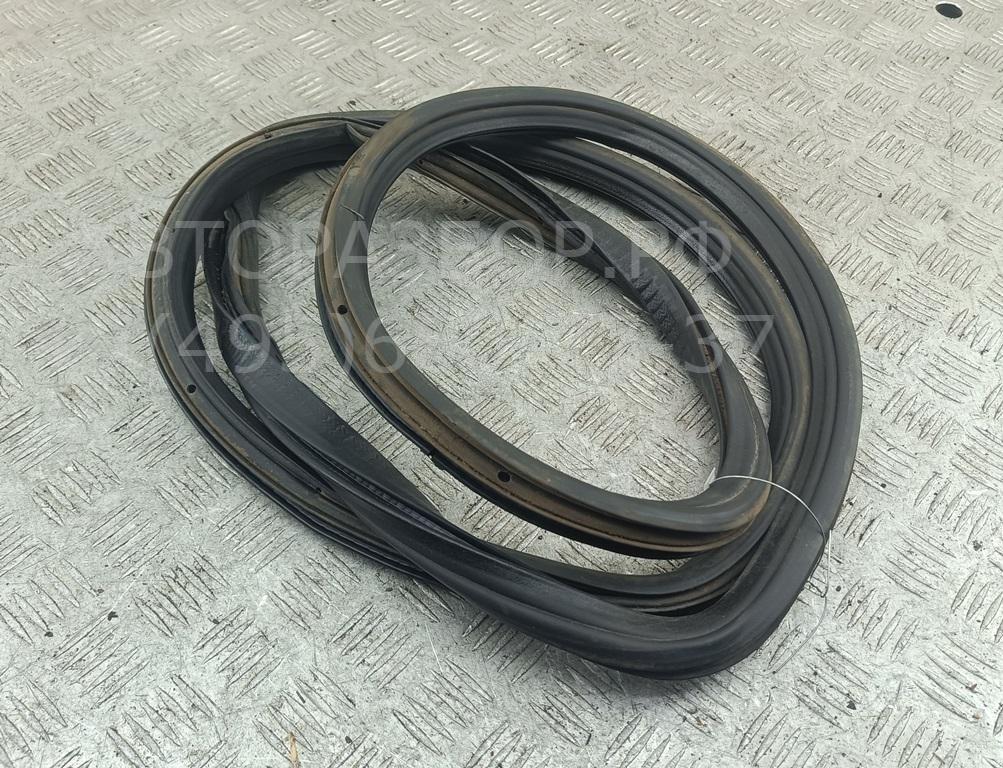 Уплотнитель двери