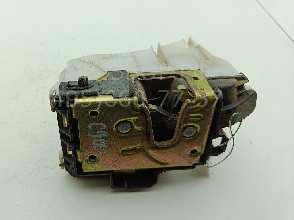 Замок двери задней правой