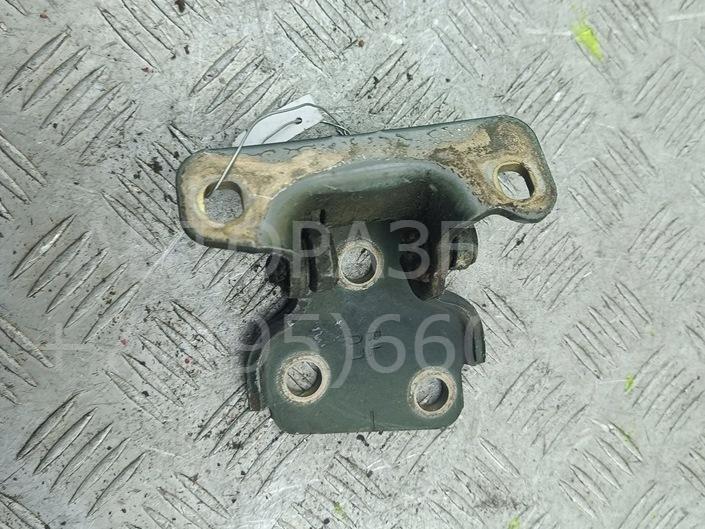 Петля двери