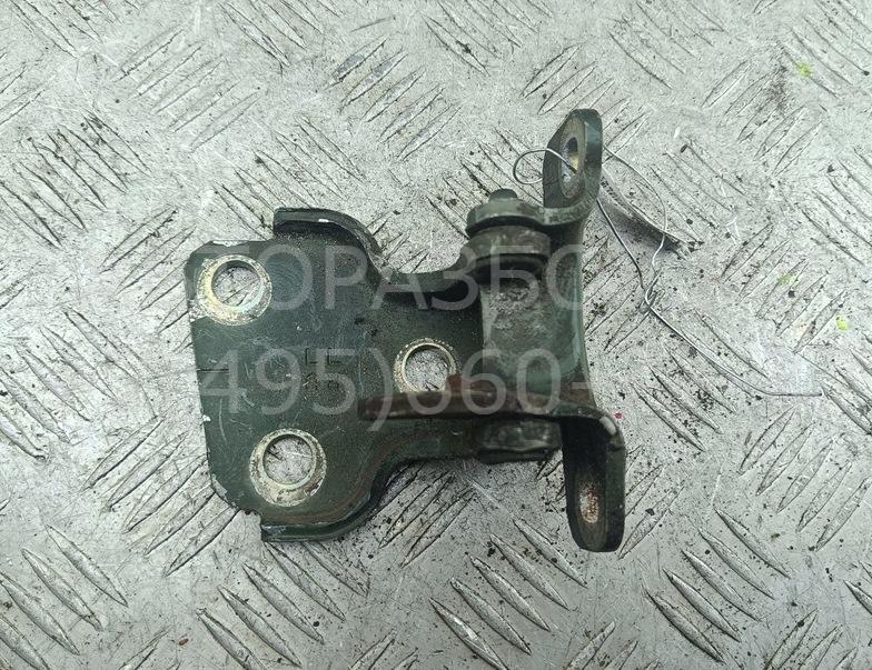 Петля двери