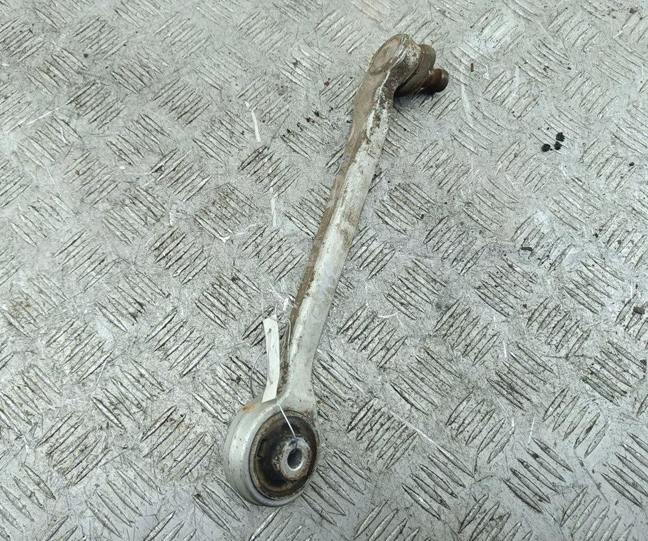 Рычаг передний правый