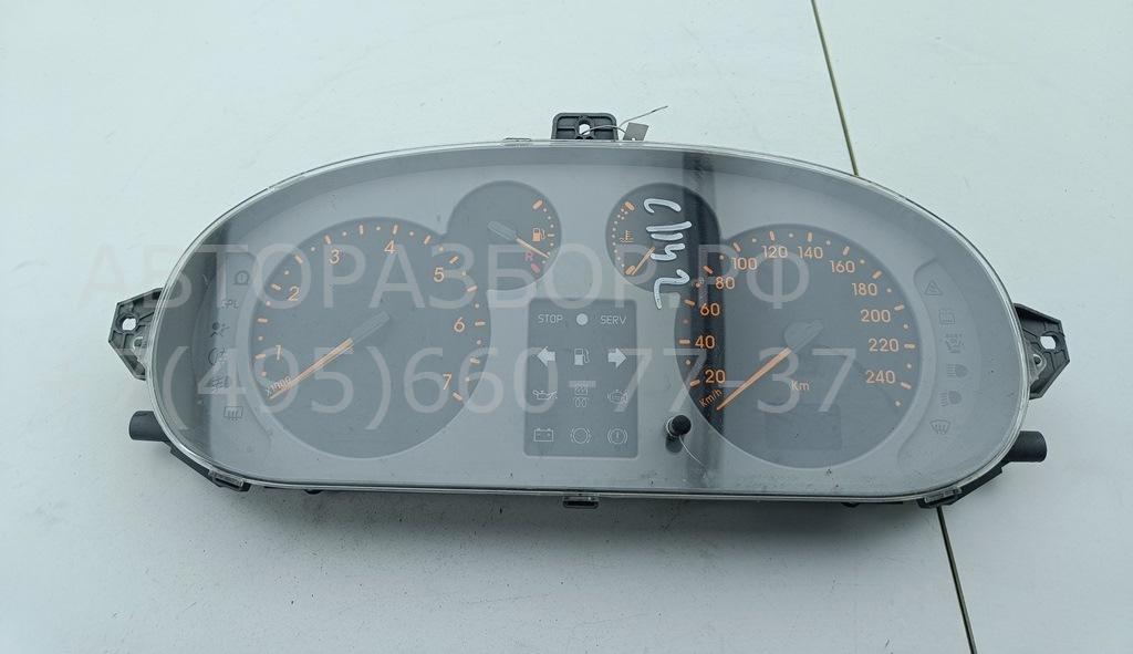 Панель приборов