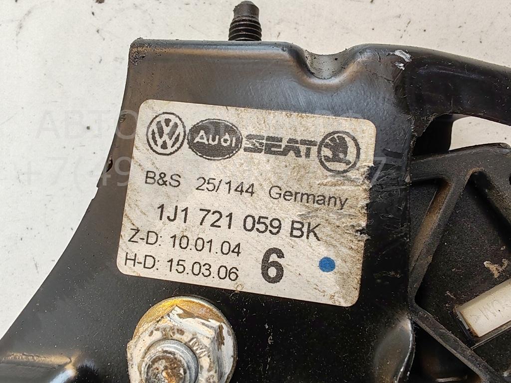 Педаль сцепления