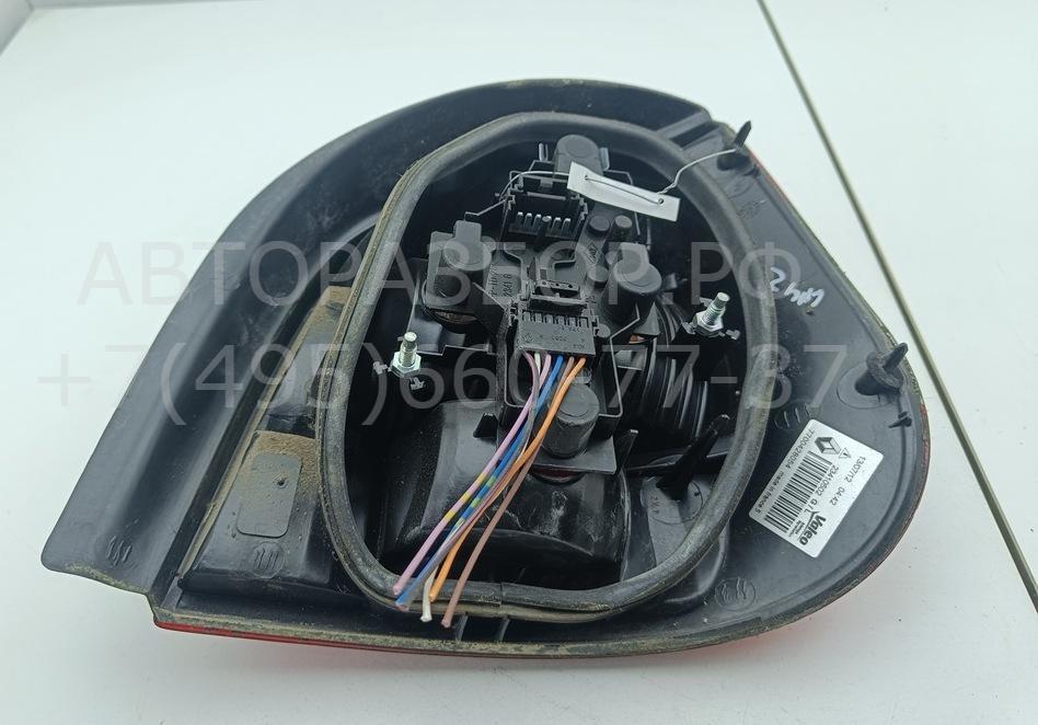 Фонарь задний левый