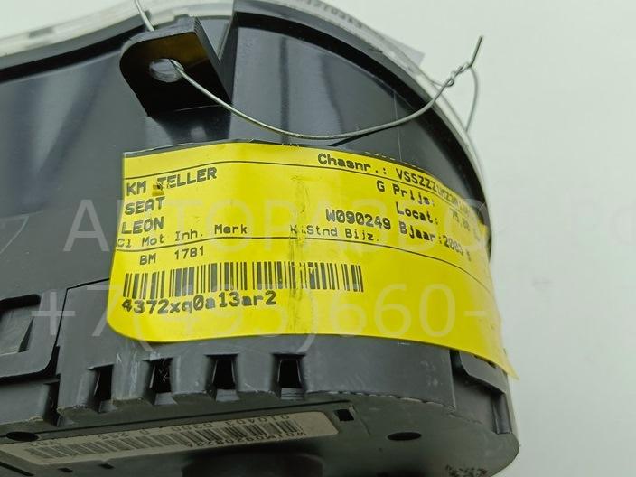 Панель приборов