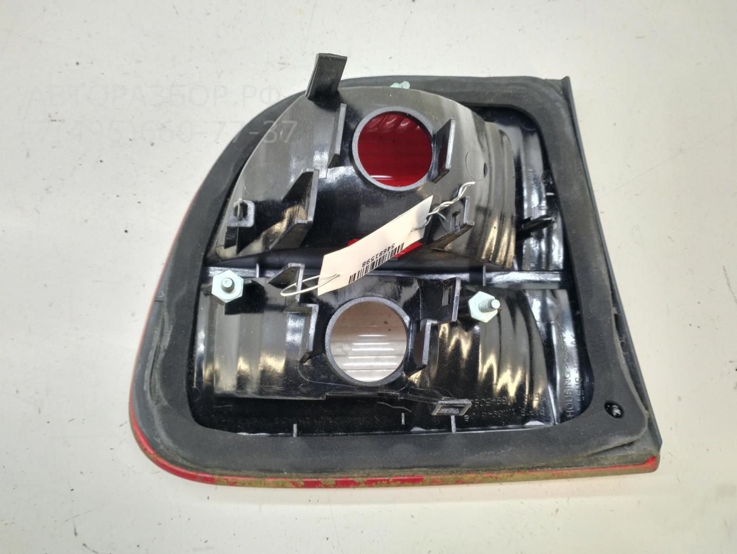 Фонарь задний правый
