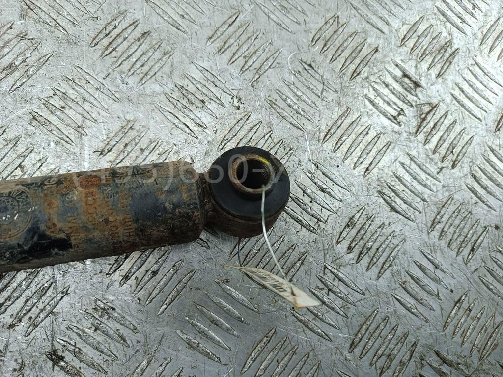 Амортизатор задний правый