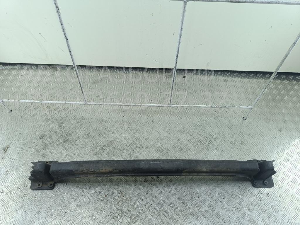 Усилитель заднего бампера