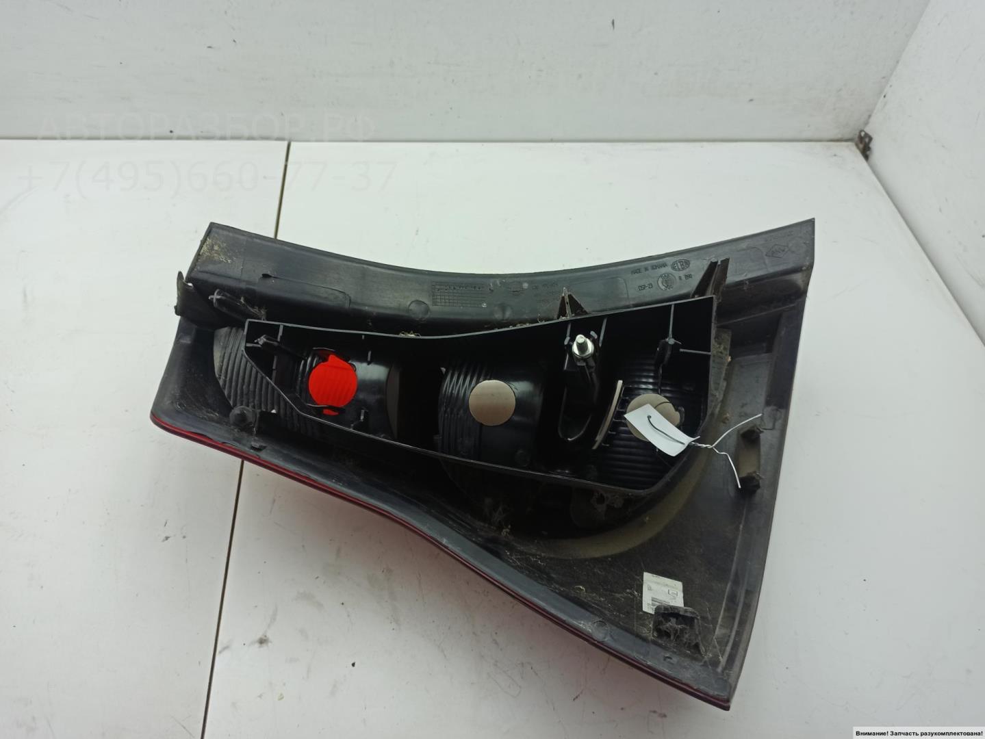 Фонарь задний правый