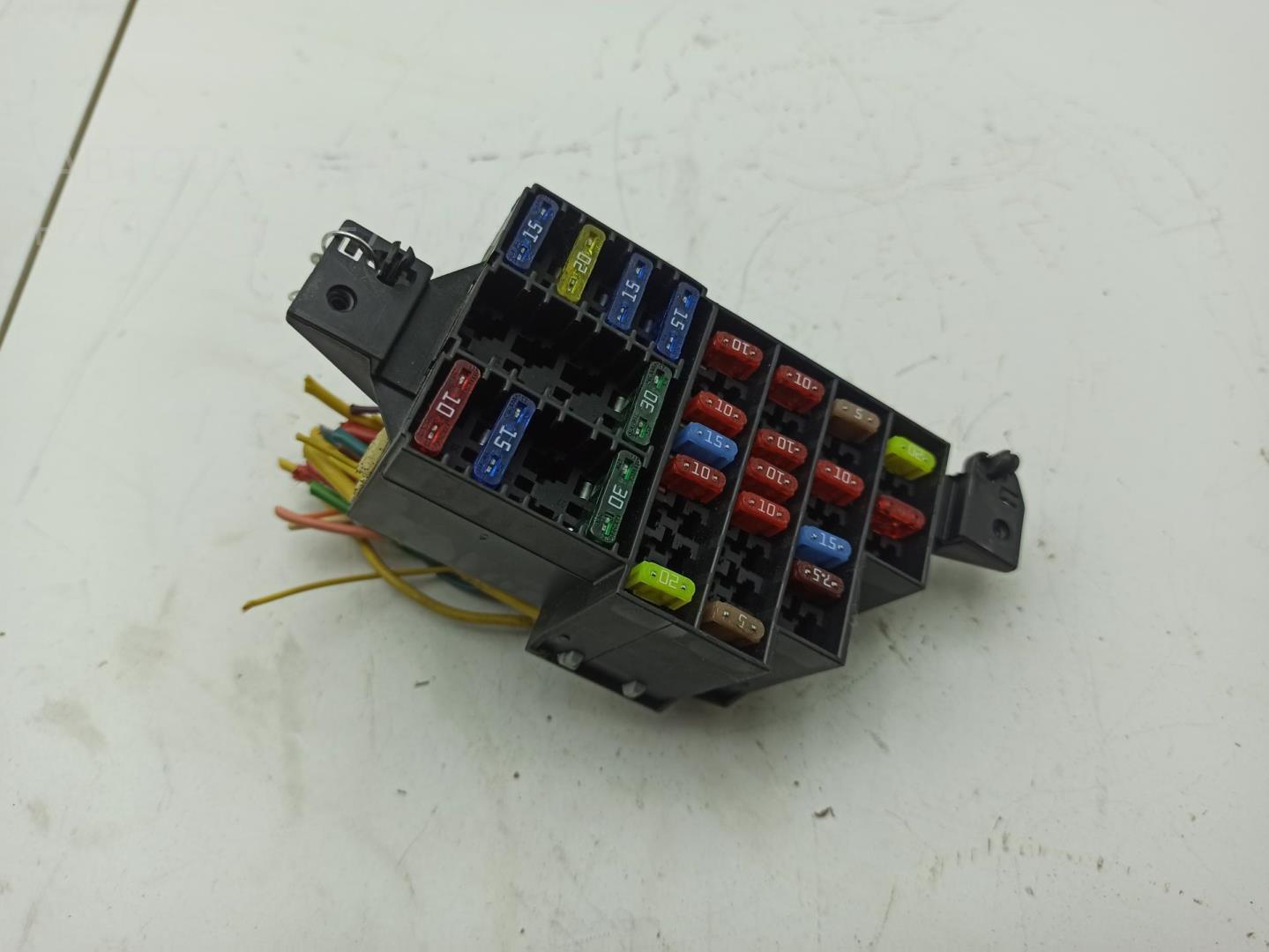 Блок предохранителей