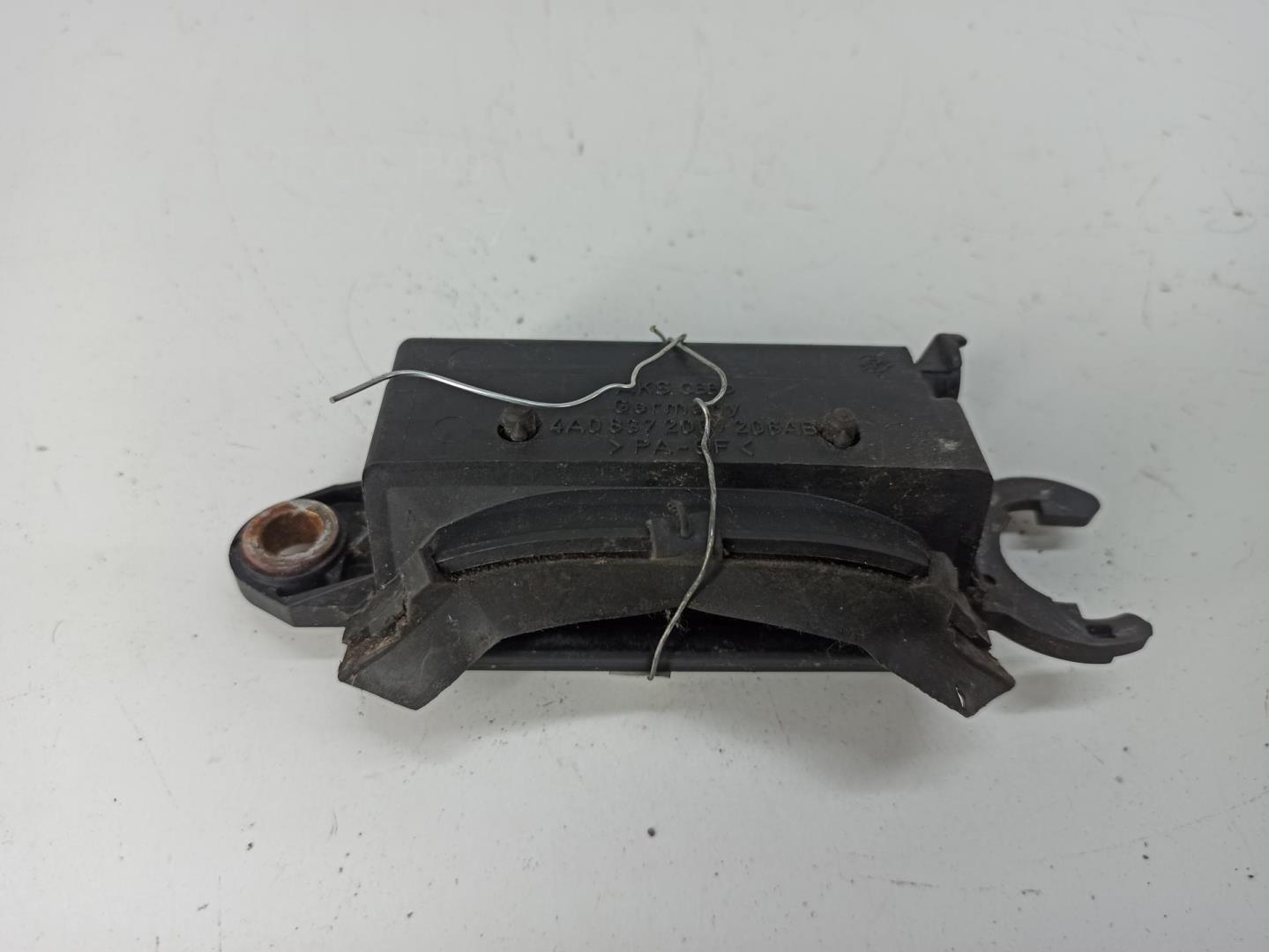 Ручка двери передней наружная правая