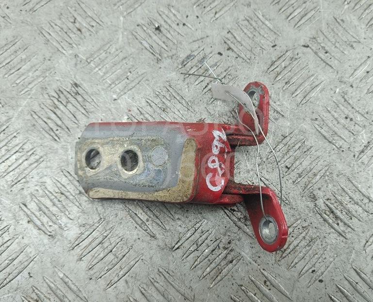 Петля двери