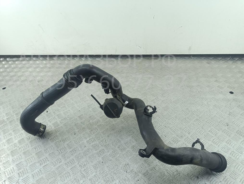 Патрубок интеркулера