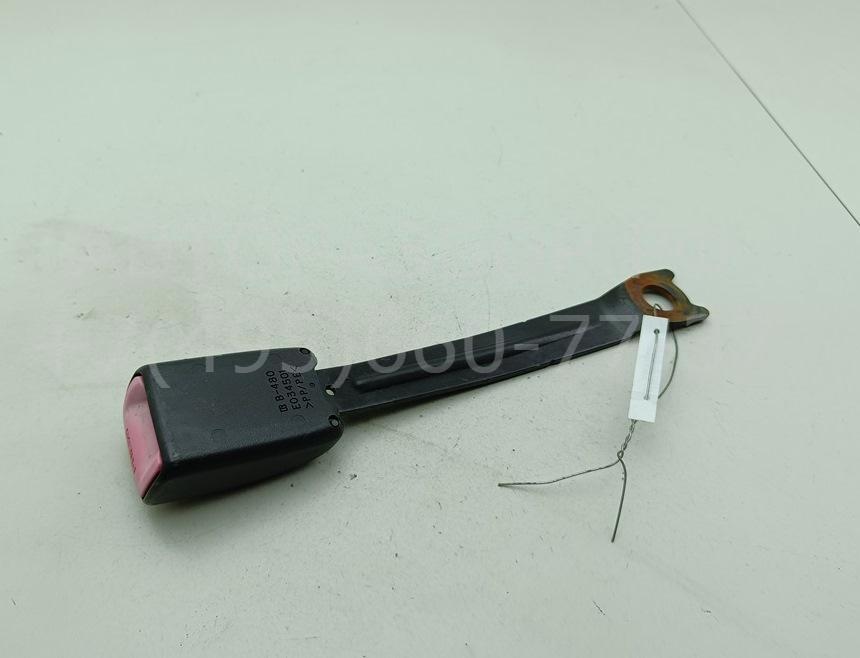 Ответная часть ремня безопасности