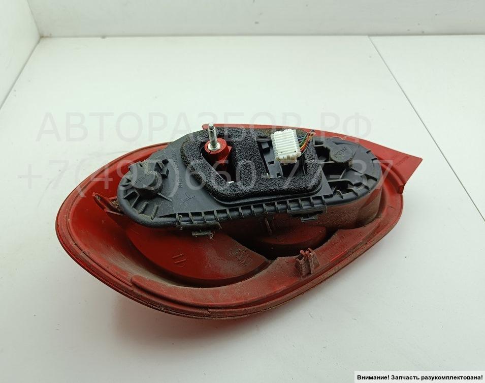 Фонарь задний правый