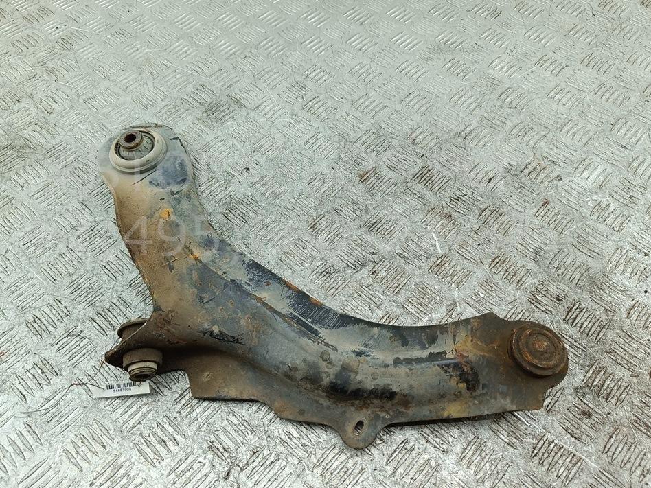 Рычаг передний правый