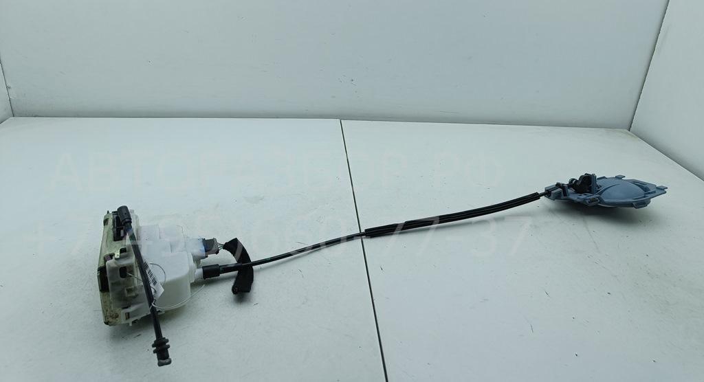 Замок двери передней правой