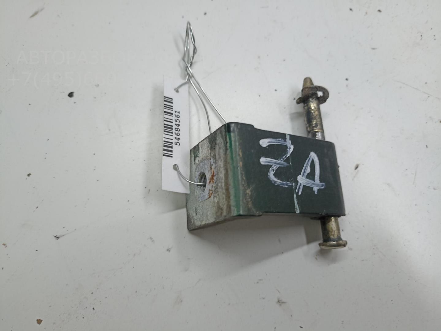 Петля крышки багажника