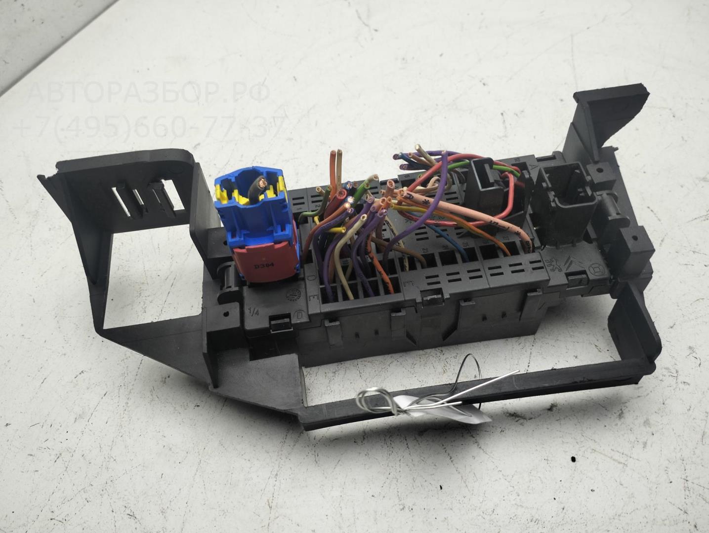 Блок предохранителей