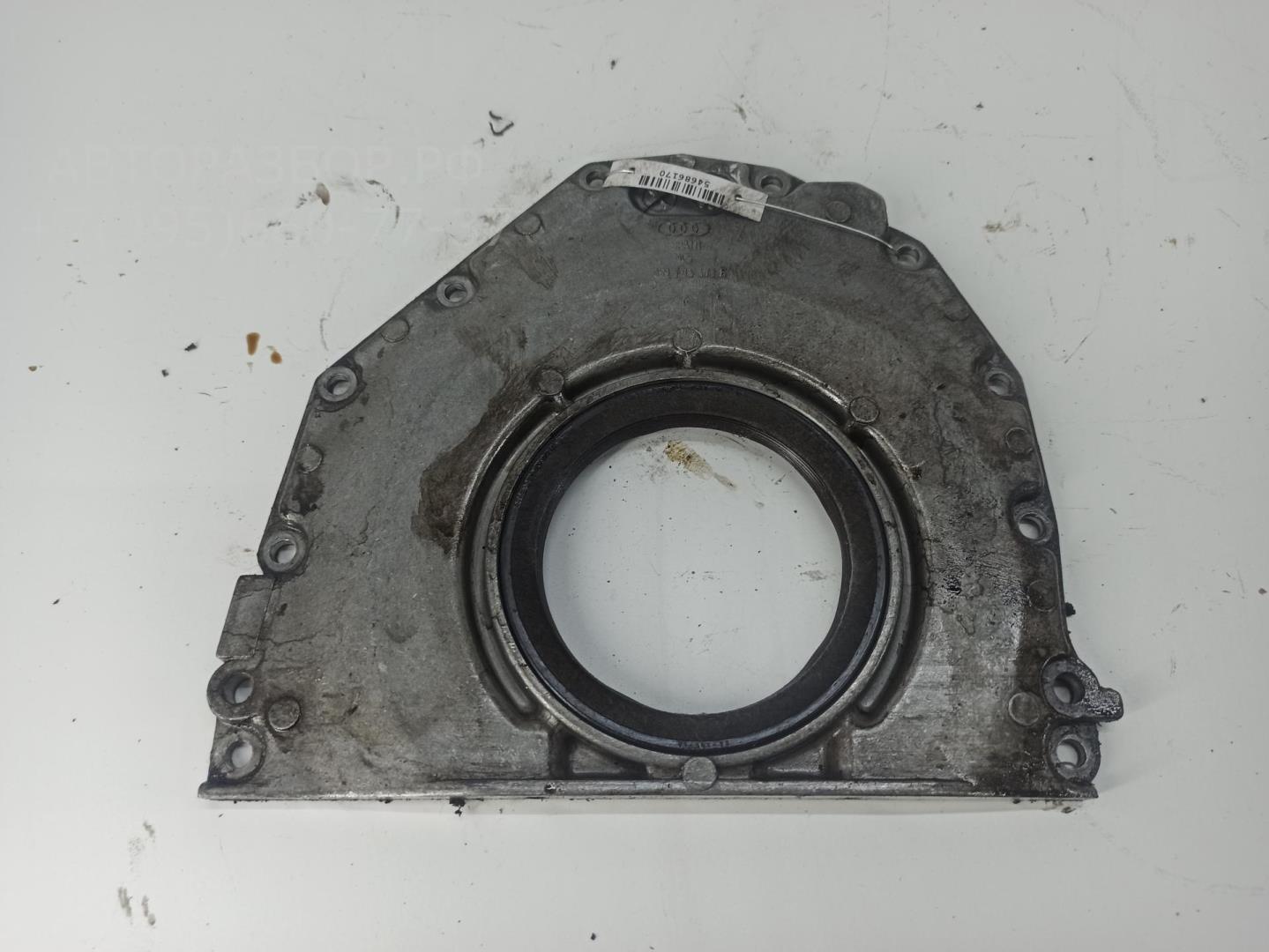 Крышка двигателя