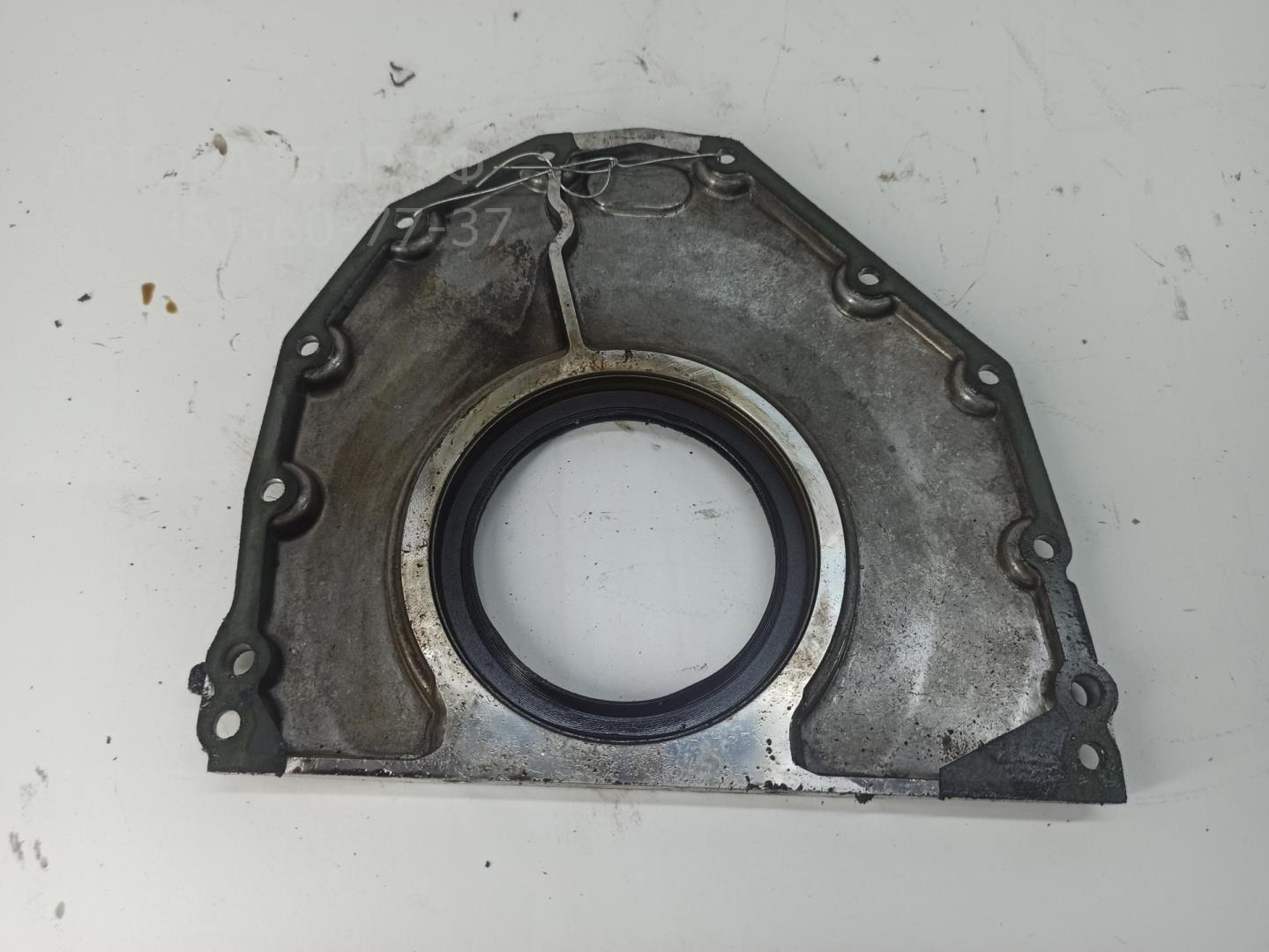 Крышка двигателя